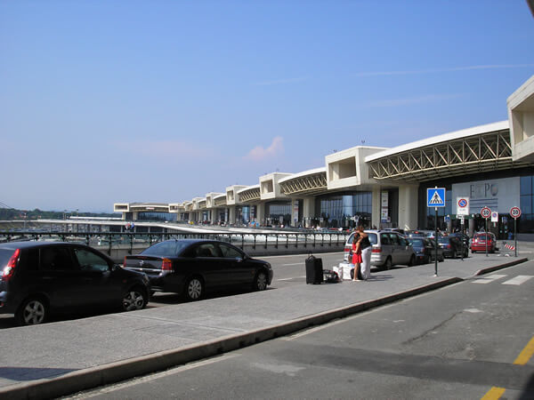 Uber Tariffa Aeroporto di Ravenna, Italia